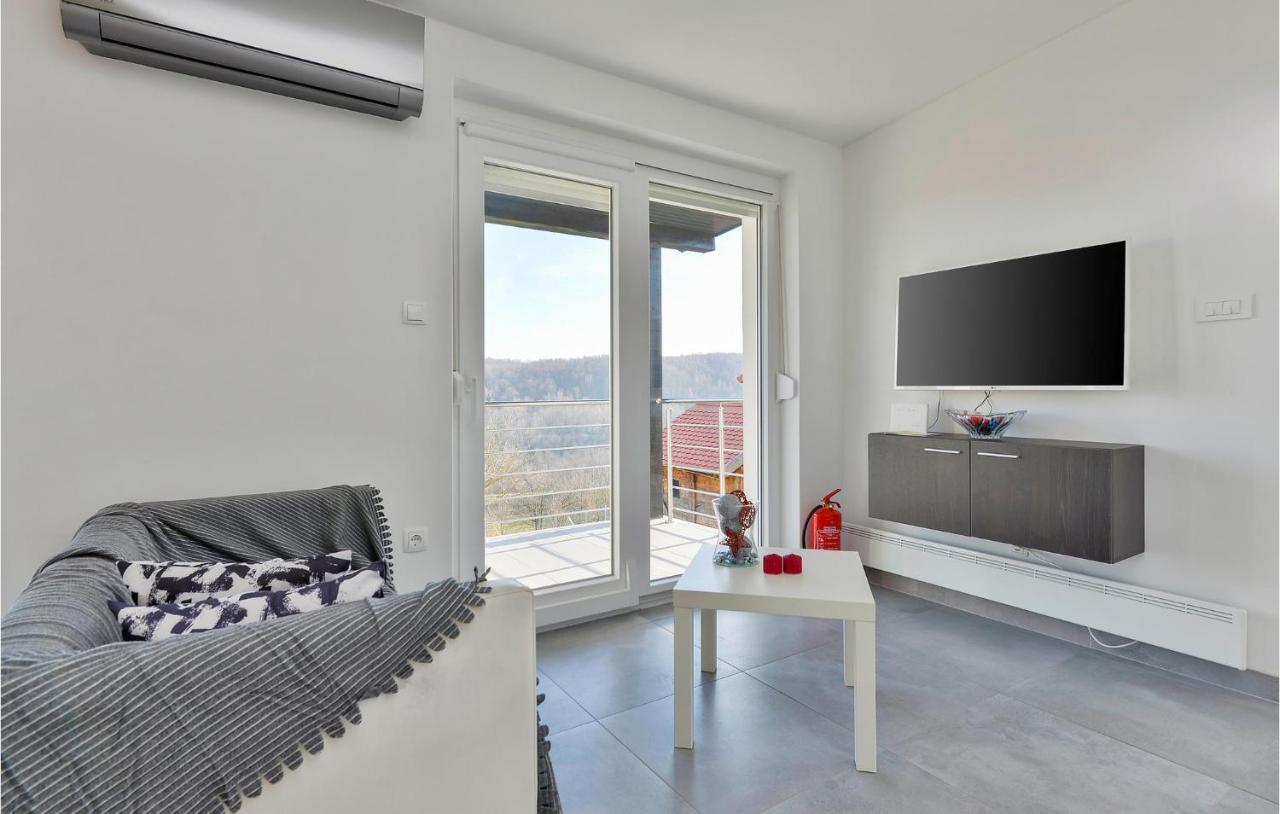 8 Bedroom Lovely Home In Durdevac Ðurđevac Dış mekan fotoğraf