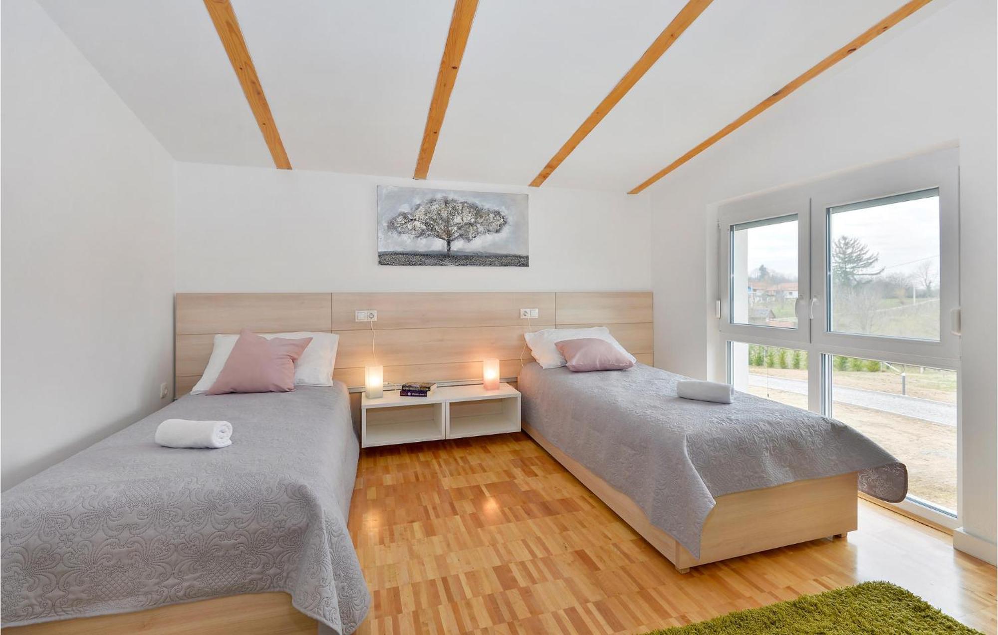 8 Bedroom Lovely Home In Durdevac Ðurđevac Dış mekan fotoğraf